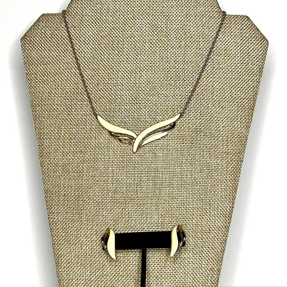 Monet Necklace Earrings Set Vintage  V Wings Cream Enamel Gold Tone 16'